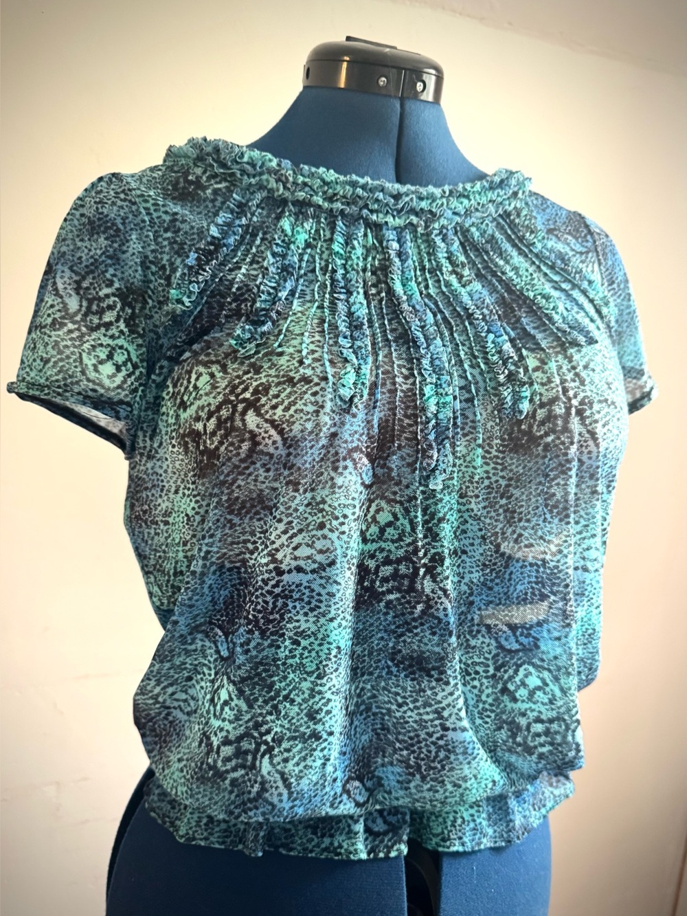 Vintage Limited Women's Blue Teal Printed Short Sleeve Blouse